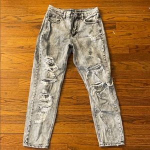 American eagle ripped mom jeans